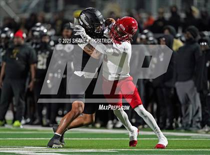 Thumbnail 3 in Terrell vs South Oak Cliff (UIL 5A Div 2 Regional Semifinal) photogallery.