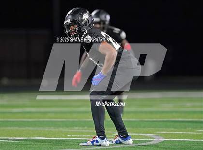 Thumbnail 2 in Terrell vs South Oak Cliff (UIL 5A Div 2 Regional Semifinal) photogallery.