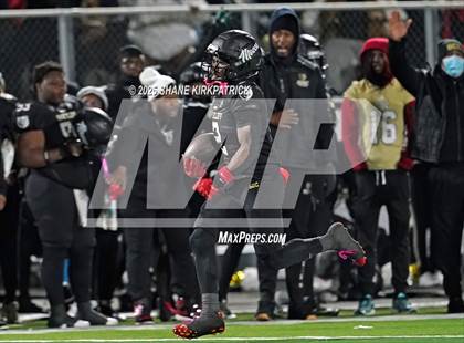 Thumbnail 3 in Terrell vs South Oak Cliff (UIL 5A Div 2 Regional Semifinal) photogallery.