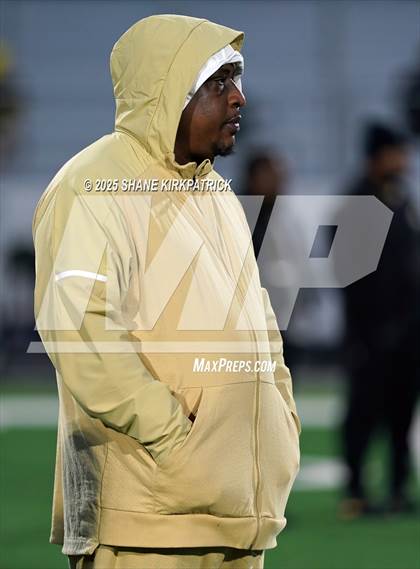 Thumbnail 3 in Terrell vs South Oak Cliff (UIL 5A Div 2 Regional Semifinal) photogallery.