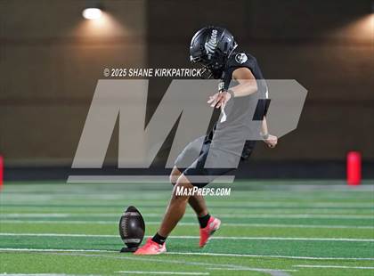 Thumbnail 3 in Terrell vs South Oak Cliff (UIL 5A Div 2 Regional Semifinal) photogallery.