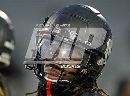 Thumbnail 3 in Terrell vs South Oak Cliff (UIL 5A Div 2 Regional Semifinal) photogallery.