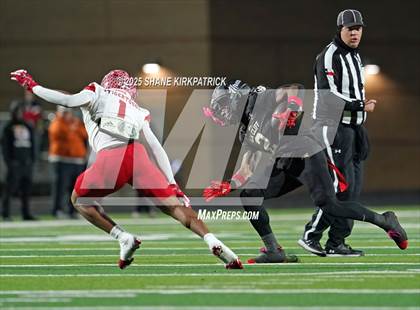 Thumbnail 3 in Terrell vs South Oak Cliff (UIL 5A Div 2 Regional Semifinal) photogallery.