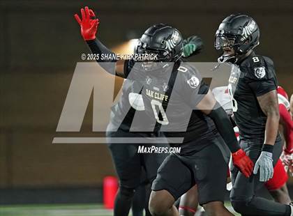 Thumbnail 3 in Terrell vs South Oak Cliff (UIL 5A Div 2 Regional Semifinal) photogallery.