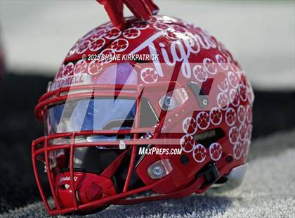 Thumbnail 1 in Terrell vs South Oak Cliff (UIL 5A Div 2 Regional Semifinal) photogallery.