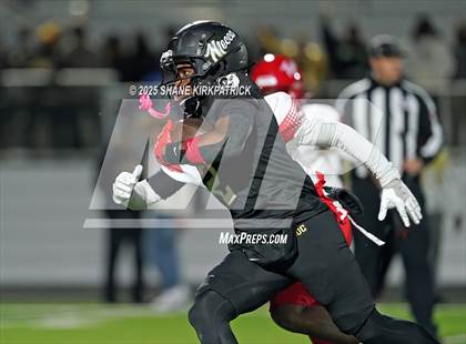 Thumbnail 3 in Terrell vs South Oak Cliff (UIL 5A Div 2 Regional Semifinal) photogallery.