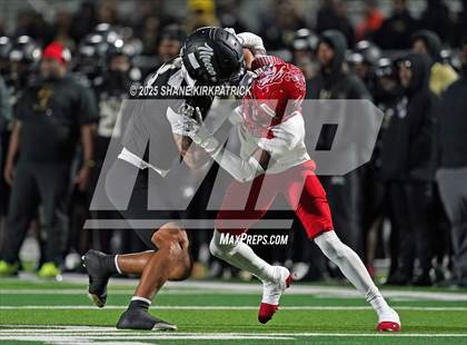 Thumbnail 1 in Terrell vs South Oak Cliff (UIL 5A Div 2 Regional Semifinal) photogallery.