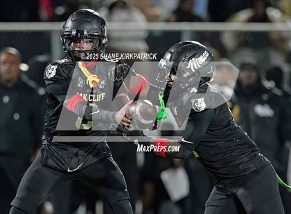 Thumbnail 2 in Terrell vs South Oak Cliff (UIL 5A Div 2 Regional Semifinal) photogallery.