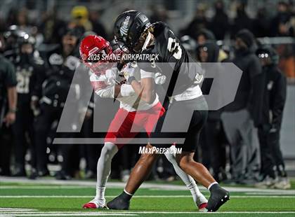 Thumbnail 2 in Terrell vs South Oak Cliff (UIL 5A Div 2 Regional Semifinal) photogallery.