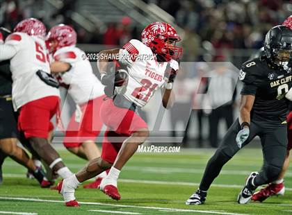 Thumbnail 3 in Terrell vs South Oak Cliff (UIL 5A Div 2 Regional Semifinal) photogallery.