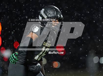 Thumbnail 2 in Terrell vs South Oak Cliff (UIL 5A Div 2 Regional Semifinal) photogallery.