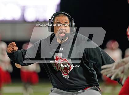 Thumbnail 1 in Terrell vs South Oak Cliff (UIL 5A Div 2 Regional Semifinal) photogallery.