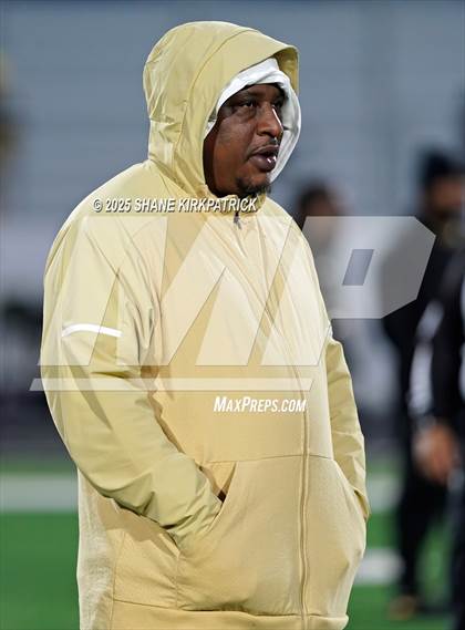 Thumbnail 1 in Terrell vs South Oak Cliff (UIL 5A Div 2 Regional Semifinal) photogallery.