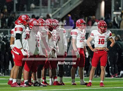 Thumbnail 2 in Terrell vs South Oak Cliff (UIL 5A Div 2 Regional Semifinal) photogallery.