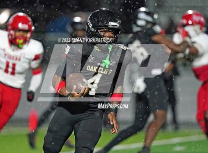 Thumbnail 2 in Terrell vs South Oak Cliff (UIL 5A Div 2 Regional Semifinal) photogallery.