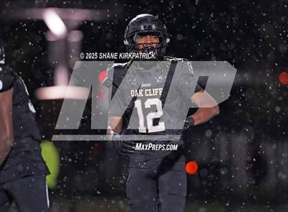 Thumbnail 1 in Terrell vs South Oak Cliff (UIL 5A Div 2 Regional Semifinal) photogallery.