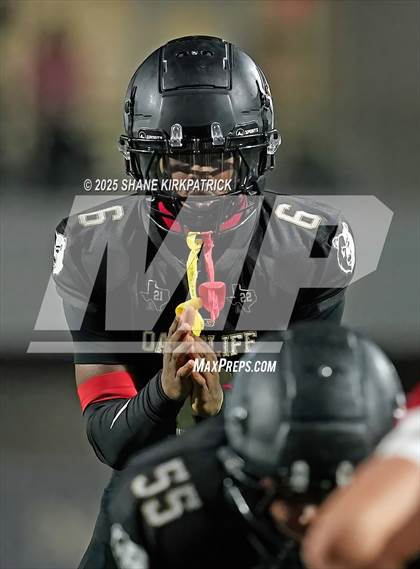 Thumbnail 1 in Terrell vs South Oak Cliff (UIL 5A Div 2 Regional Semifinal) photogallery.