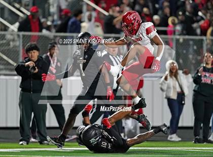Thumbnail 2 in Terrell vs South Oak Cliff (UIL 5A Div 2 Regional Semifinal) photogallery.