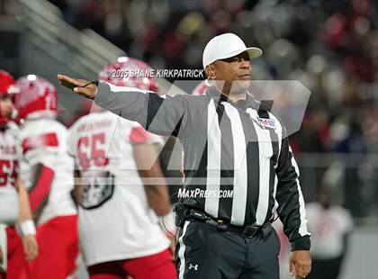 Thumbnail 3 in Terrell vs South Oak Cliff (UIL 5A Div 2 Regional Semifinal) photogallery.