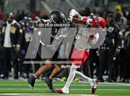 Thumbnail 3 in Terrell vs South Oak Cliff (UIL 5A Div 2 Regional Semifinal) photogallery.
