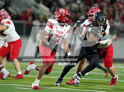 Thumbnail 1 in Terrell vs South Oak Cliff (UIL 5A Div 2 Regional Semifinal) photogallery.