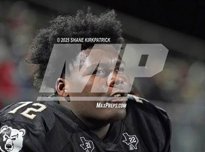 Thumbnail 2 in Terrell vs South Oak Cliff (UIL 5A Div 2 Regional Semifinal) photogallery.