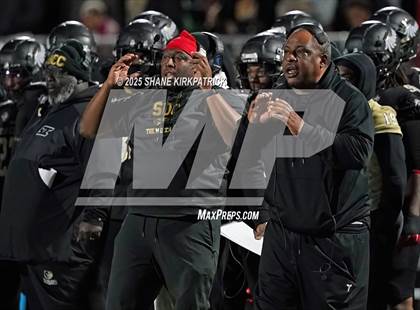 Thumbnail 2 in Terrell vs South Oak Cliff (UIL 5A Div 2 Regional Semifinal) photogallery.