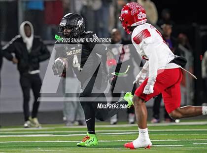 Thumbnail 1 in Terrell vs South Oak Cliff (UIL 5A Div 2 Regional Semifinal) photogallery.