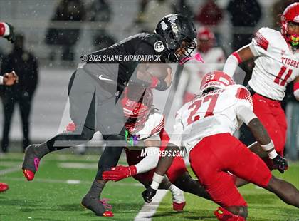 Thumbnail 2 in Terrell vs South Oak Cliff (UIL 5A Div 2 Regional Semifinal) photogallery.