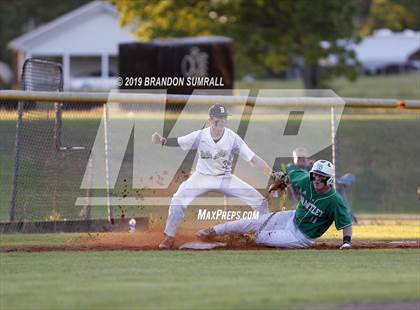 Thumbnail 3 in Billingsley vs. Brantley photogallery.