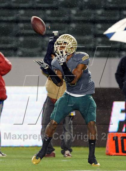 Thumbnail 3 in Granite Bay vs. Long Beach Poly (CIF State D1 Final) photogallery.