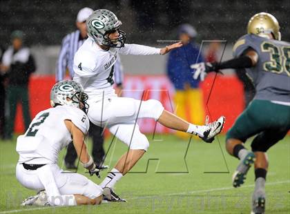 Thumbnail 3 in Granite Bay vs. Long Beach Poly (CIF State D1 Final) photogallery.