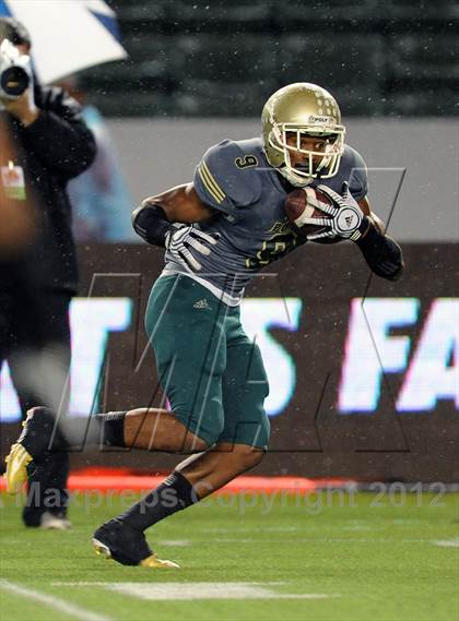 Thumbnail 3 in Granite Bay vs. Long Beach Poly (CIF State D1 Final) photogallery.