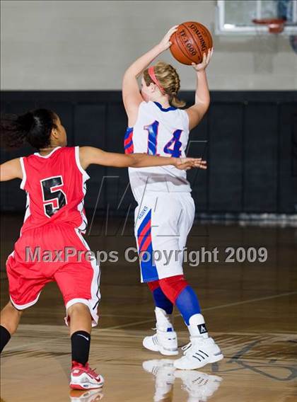 Thumbnail 2 in South Houston @ Hardin-Jefferson (McDonalds Texas Invitational) photogallery.