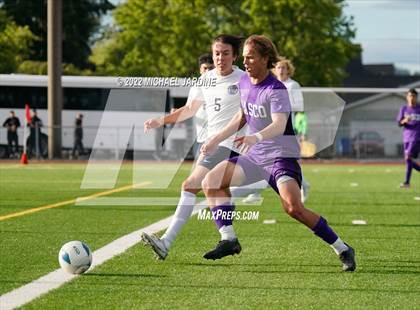 Thumbnail 3 in Pasco vs. Bellarmine Prep (WIAA 4A Semifinal) photogallery.