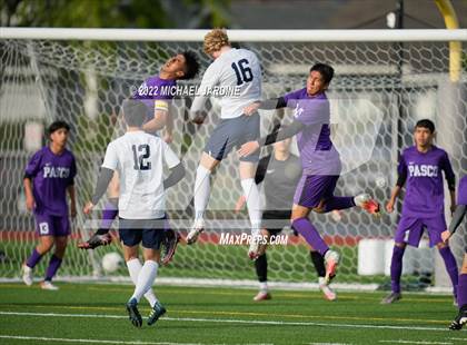 Thumbnail 1 in Pasco vs. Bellarmine Prep (WIAA 4A Semifinal) photogallery.