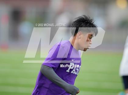Thumbnail 2 in Pasco vs. Bellarmine Prep (WIAA 4A Semifinal) photogallery.