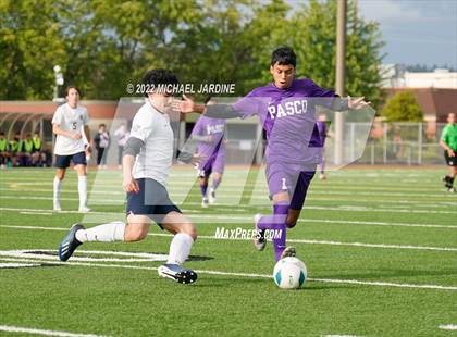 Thumbnail 3 in Pasco vs. Bellarmine Prep (WIAA 4A Semifinal) photogallery.