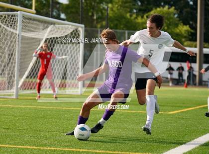 Thumbnail 3 in Pasco vs. Bellarmine Prep (WIAA 4A Semifinal) photogallery.