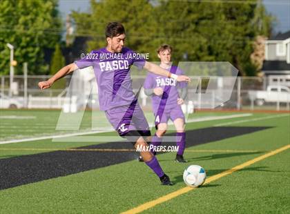 Thumbnail 3 in Pasco vs. Bellarmine Prep (WIAA 4A Semifinal) photogallery.