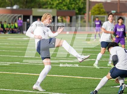 Thumbnail 2 in Pasco vs. Bellarmine Prep (WIAA 4A Semifinal) photogallery.