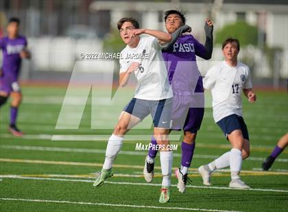 Thumbnail 2 in Pasco vs. Bellarmine Prep (WIAA 4A Semifinal) photogallery.