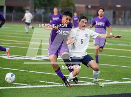 Thumbnail 3 in Pasco vs. Bellarmine Prep (WIAA 4A Semifinal) photogallery.
