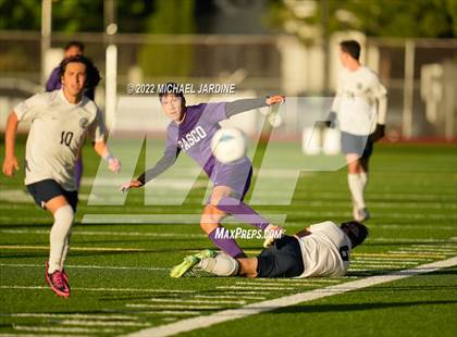 Thumbnail 1 in Pasco vs. Bellarmine Prep (WIAA 4A Semifinal) photogallery.