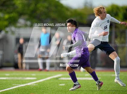 Thumbnail 2 in Pasco vs. Bellarmine Prep (WIAA 4A Semifinal) photogallery.