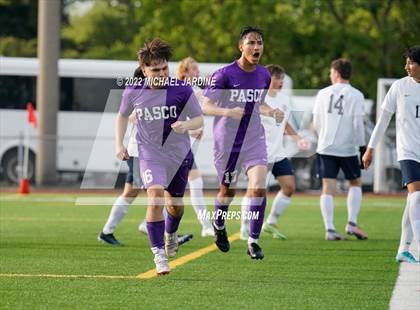 Thumbnail 3 in Pasco vs. Bellarmine Prep (WIAA 4A Semifinal) photogallery.