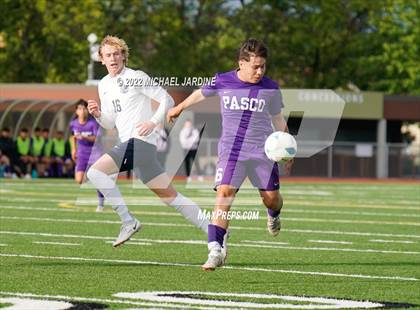 Thumbnail 3 in Pasco vs. Bellarmine Prep (WIAA 4A Semifinal) photogallery.