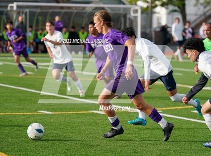 Thumbnail 2 in Pasco vs. Bellarmine Prep (WIAA 4A Semifinal) photogallery.