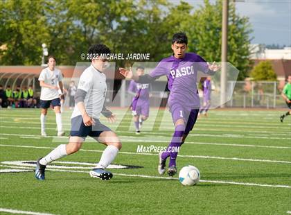 Thumbnail 2 in Pasco vs. Bellarmine Prep (WIAA 4A Semifinal) photogallery.