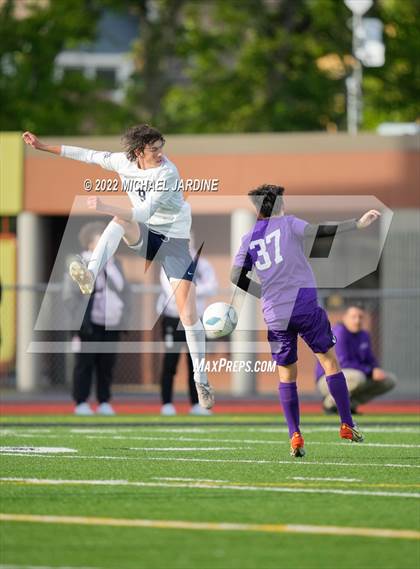 Thumbnail 2 in Pasco vs. Bellarmine Prep (WIAA 4A Semifinal) photogallery.